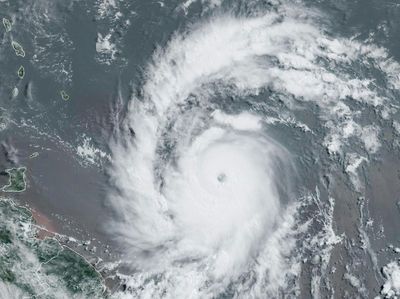 Beryl regains strength as it heads to Texas; it could reach the state as a hurricane