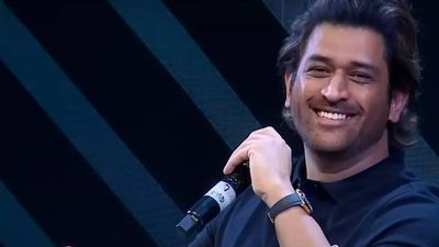 Fans celebrate MS Dhoni's birthday by cutting cake outside his house in Ranchi