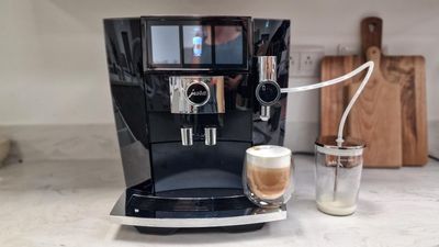 I tried this coffee maker with a 'sweet foam' setting and I'm never going back