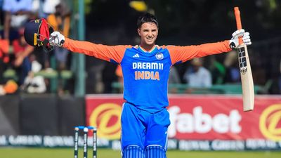 'Why change your style now?': How father Rajkumar Sharma helped Abhishek overcome disappointing debut against Zimbabwe