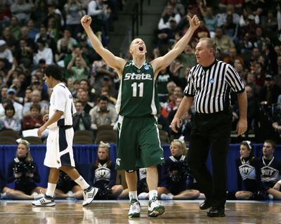 Watch Devin Booker talk about asking for Drew Neitzel’s autograph as a kid