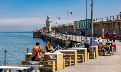 Tell us about great places to eat at the British seaside – you could win a holiday voucher