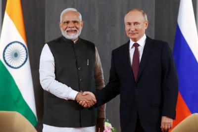 India's Modi Visits Moscow Amid Russia-Ukraine Tensions