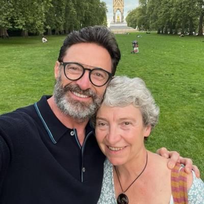 Hugh Jackman And Sister Share Heartwarming Pose Together