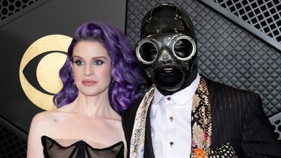 "When he sees all his uncles backstage in the masks, he loves it, he’s not scared": Kelly Osbourne's 1-year-old son finds Sid Wilson's Slipknot mask "so hilarious"