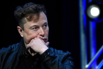 Judge who nixed Musk's pay package hears arguments on massive fee request from plaintiff lawyers