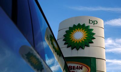BP to take hit of nearly $3bn amid oil refining woes