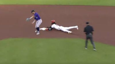 Elly De La Cruz Had Fans In Awe With One of Coolest Stolen Bases of MLB Season