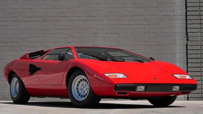 For Sale: Rod Stewart's Incredibly Pretty Lamborghini Countach