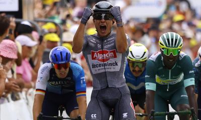 Tour de France: Philipsen wins stage 10 as lead quartet ramp up war of words