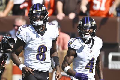 Ravens QB Lamar Jackson attempts to describe the chemistry with WR Zay Flowers