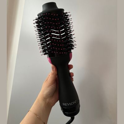 We're both dreadful at styling our hair, but we've managed to create big bouncy blowouts with the viral Revlon One Step tools and we are hooked