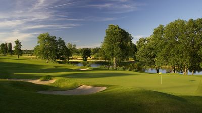 Win A Luxury Overnight Stay For Four People And A Four Ball At The Grove