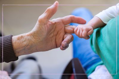 5-month-old shocks deaf grandparents with sweet sign language gesture