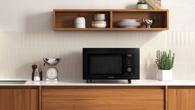 This Samsung microwave doubles as an air fryer and can even ferment food