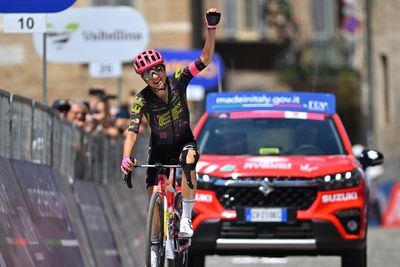 Clara Emond takes first ever victory with mammoth solo ride on Giro d'Italia Women stage four
