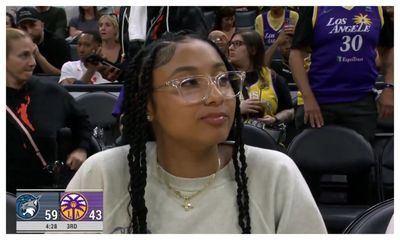 JuJu Watkins inadvertently recreated the famous Adele meme at the Sparks game and fans loved it