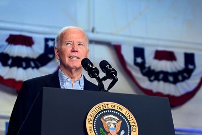 Biden's nosedive spurs Democratic panic