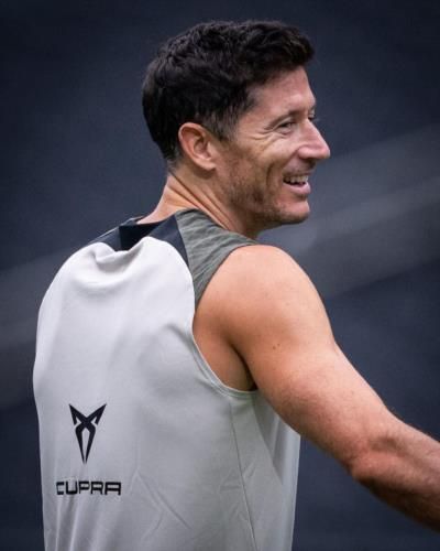 Robert Lewandowski's Intense Football Training Regimen