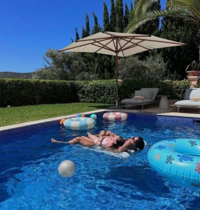 Robert Lewandowski's Family Weekend Pool Relaxation