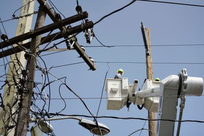 Federal judge orders mediation to break impasse over Puerto Rico power company debt