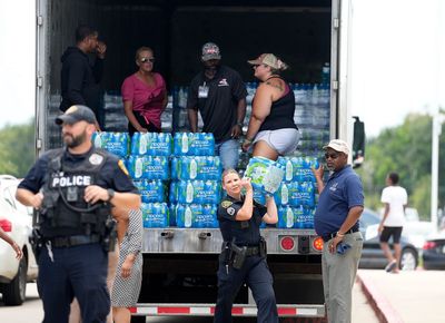 The request for federal aid after Beryl opens rift between White House and Texas