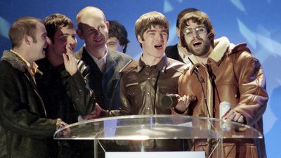 “It’s not as if Jarvis cracked Michael Jackson on the head with a baseball bat, which is what I woulda done.” Oasis had a lot of fun annoying everyone at the 1996 Brit Awards