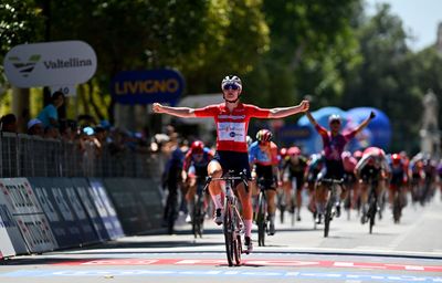 Giro d'Italia Women: Lotte Kopecky dominates sprint to win stage 5