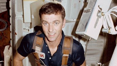 Joe Engle, X-15 rocket plane and space shuttle astronaut, dies at 91