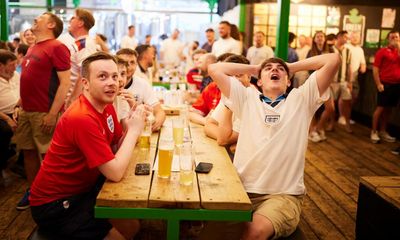 England’s pubs prepare to pull 10m extra pints on Euros final day