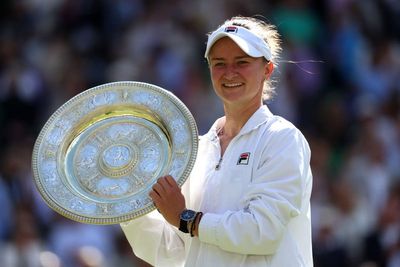 Emotional Barbora Krejcikova makes Jana Novotna tribute after winning Wimbledon