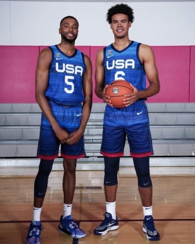 Cameron Johnson And Mikal Bridges Show Team Spirit In Photo