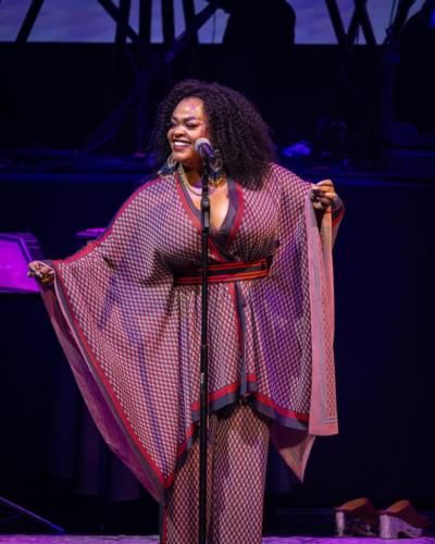 Jill Scott Radiates Joy And Energy On Stage