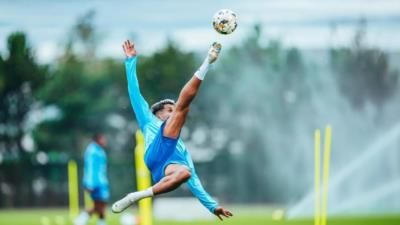 João Cancelo Demonstrates Athleticism And Focus In Training Session