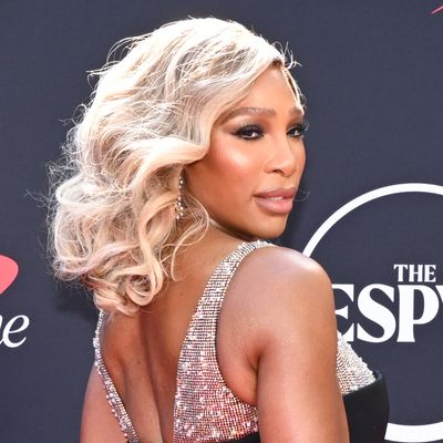 Serena Williams Serves a Gold Medal-Worthy Armani Gown on the ESPY Awards 2024 Red Carpet