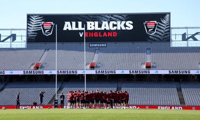 England show their friendly side in bid to make history at Eden Park