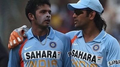 Ashwin reveals how an angry MS Dhoni put Sreesanth in his place