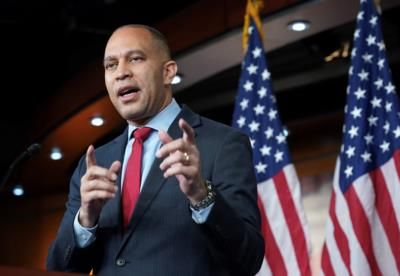 House Democratic Leader Jeffries Withholds Endorsement From Biden