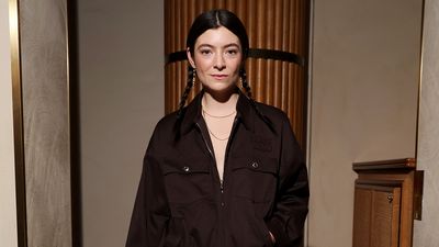 “Will be back in touch”: Lorde indicates that she’s been collaborating with producer Jim-E Stack as she teases us from the studio with a very short snippet of new music