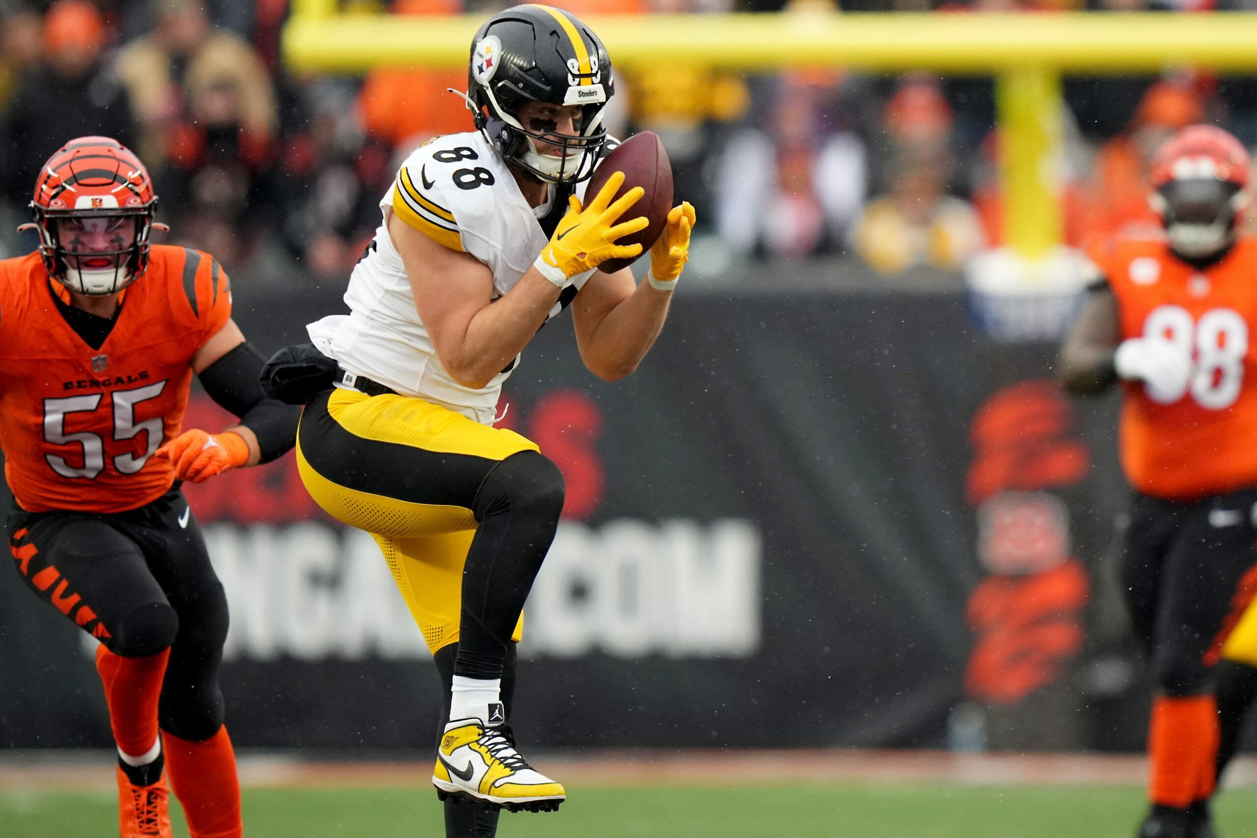 Steelers TE Pat Freiermuth Gets Honorable Mention On…