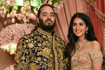 Wedding Party Resumes For Son Of Asia's Richest Man