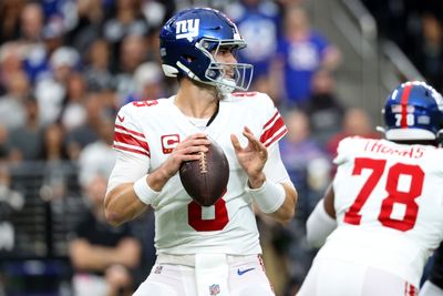 Retired NFL QB says Giants feel ‘stuck’ with Daniel Jones