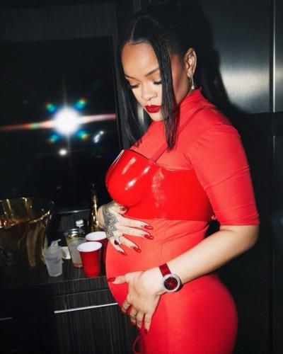 Rihanna Stuns In Red Outfit Performing Pregnant At Concert