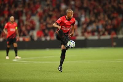 Fernandinho And Teammates Celebrate Victory On The Football Field