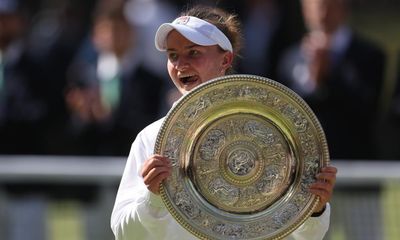 Krejčiková continues Czechs’ Wimbledon success – and pays tribute to her mentor