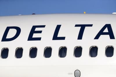 Delta Air Lines Updates Uniform Policy Following Social Media Uproar