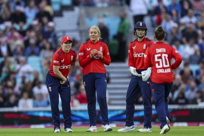 England’s seven-wicket win over New Zealand maintains perfect T20 series record