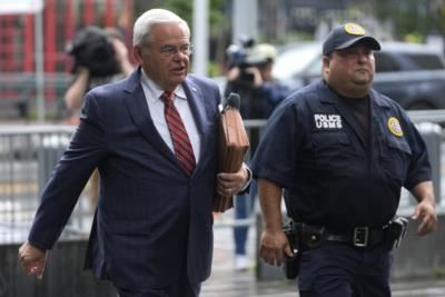 Sen. Bob Menendez's Bribery Trial Deliberations Resume Monday