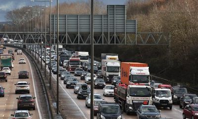 M25 weekend closure: drivers told to expect ‘incredibly busy’ routes