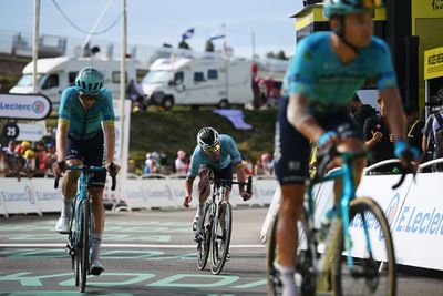 Tour de France sprint battle still alive as Cavendish, Gaviria, Démare beat time cut ahead of stage 16